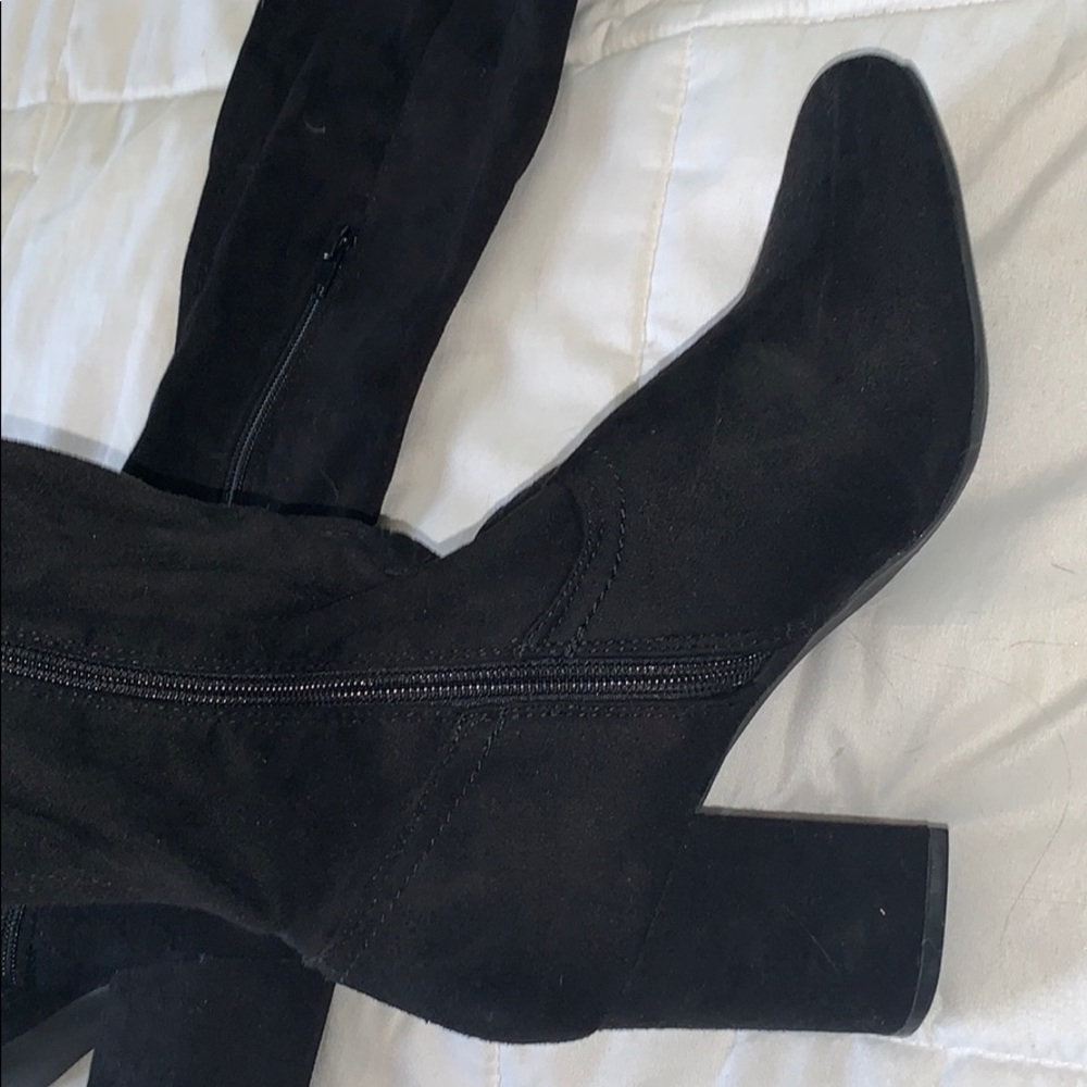 Black thigh high boots - Picture 3 of 3